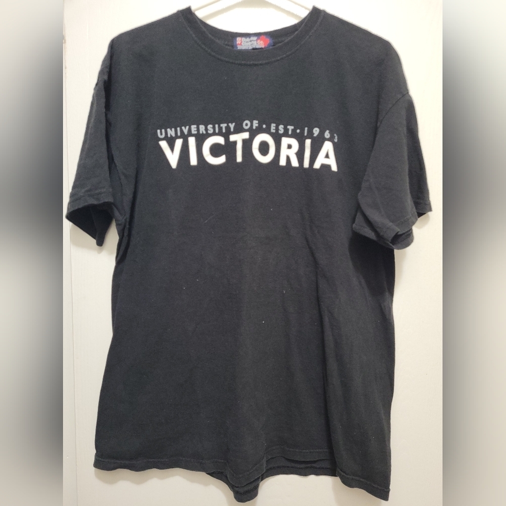 Mens University of Victoria Shirt
